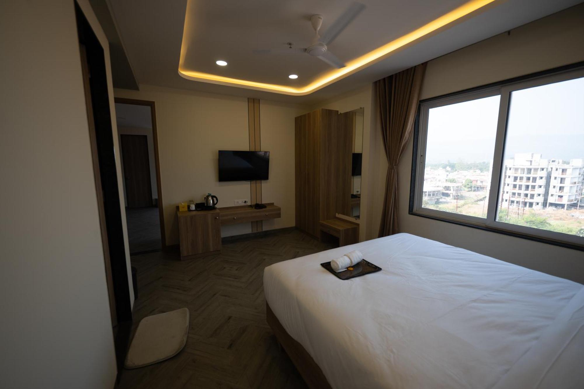 Lotus Leaf Hotel Pali  ภายนอก รูปภาพ