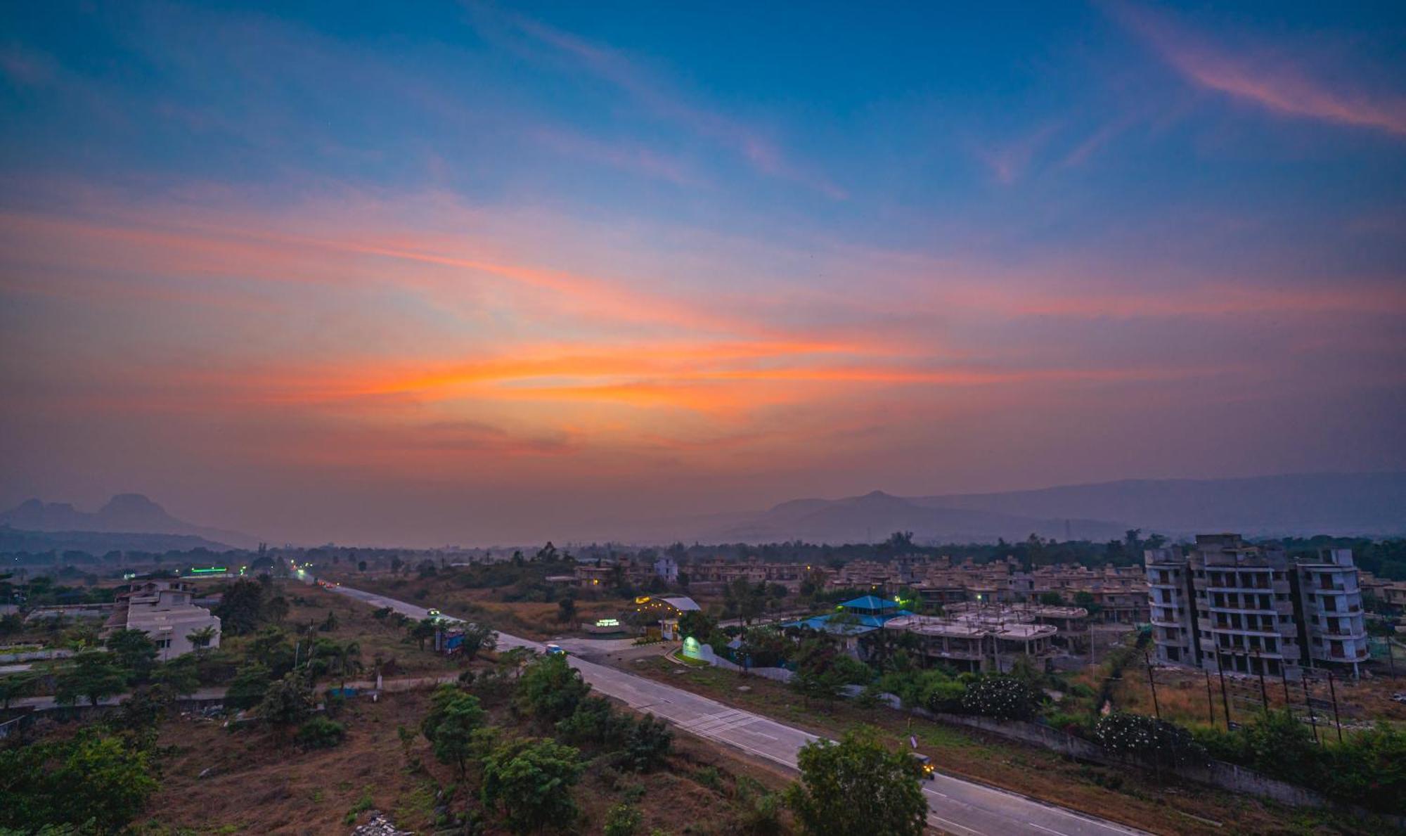Lotus Leaf Hotel Pali  ภายนอก รูปภาพ