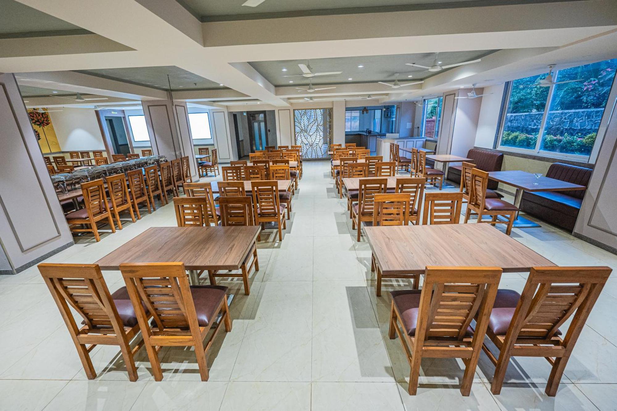 Lotus Leaf Hotel Pali  ภายนอก รูปภาพ