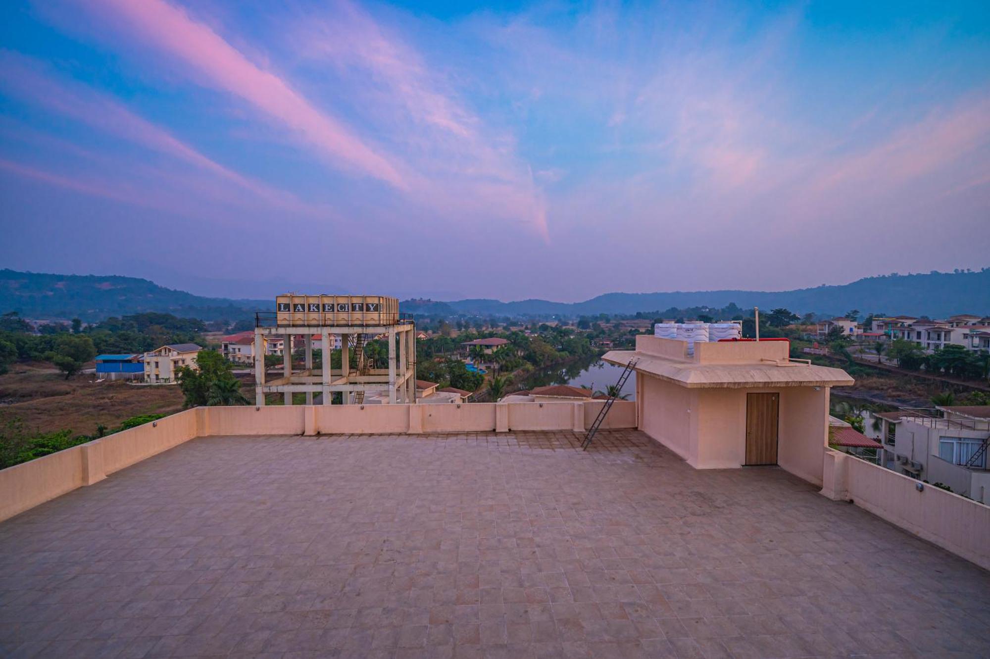 Lotus Leaf Hotel Pali  ภายนอก รูปภาพ