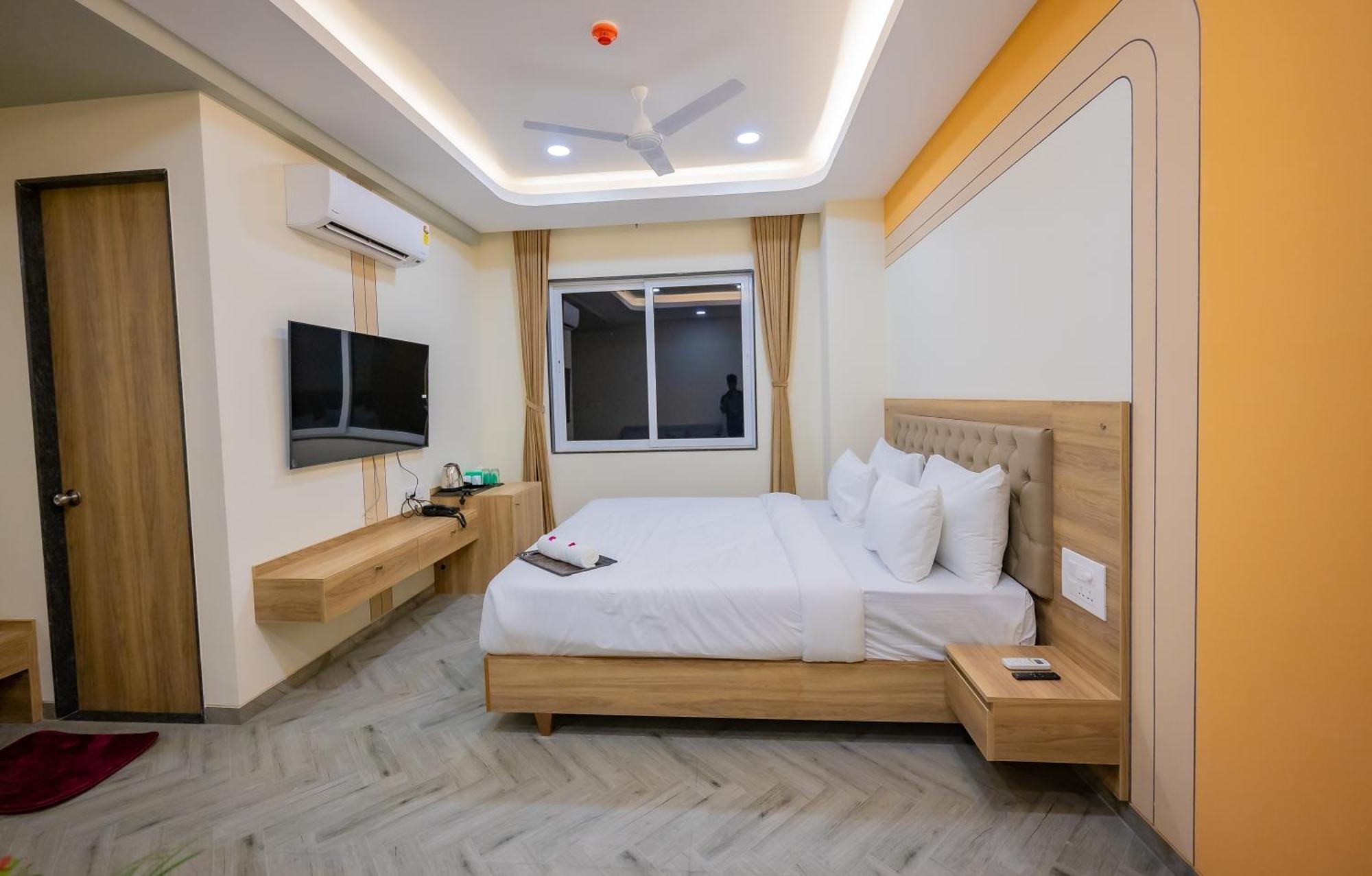 Lotus Leaf Hotel Pali  ภายนอก รูปภาพ