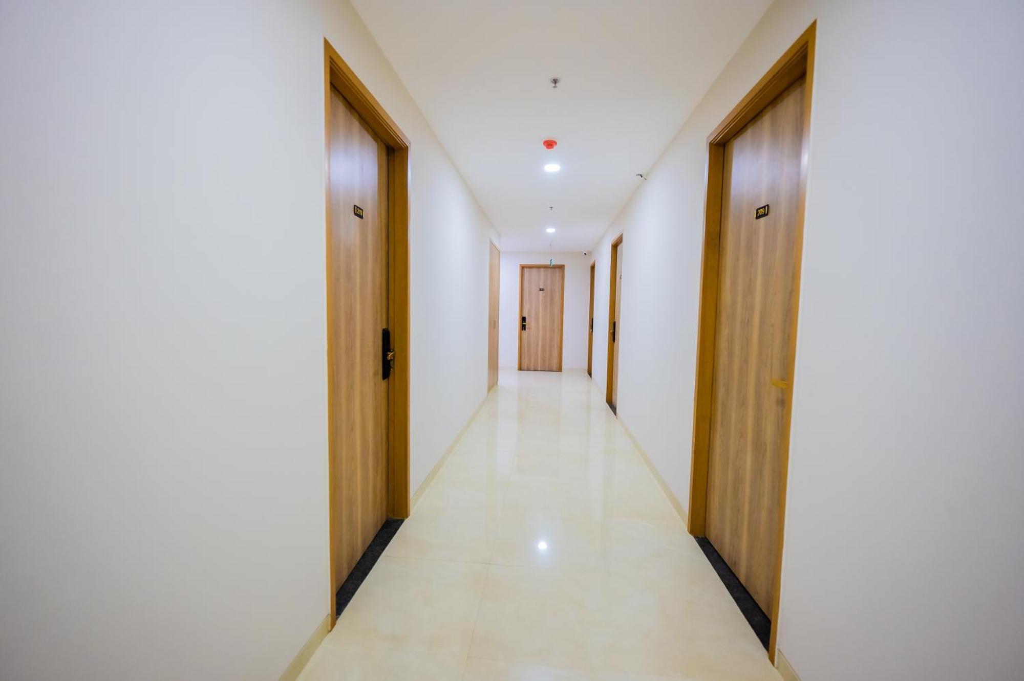 Lotus Leaf Hotel Pali  ภายนอก รูปภาพ