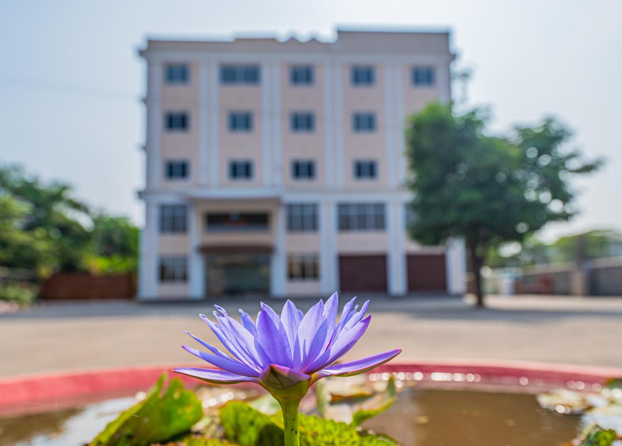 Lotus Leaf Hotel Pali  ภายนอก รูปภาพ